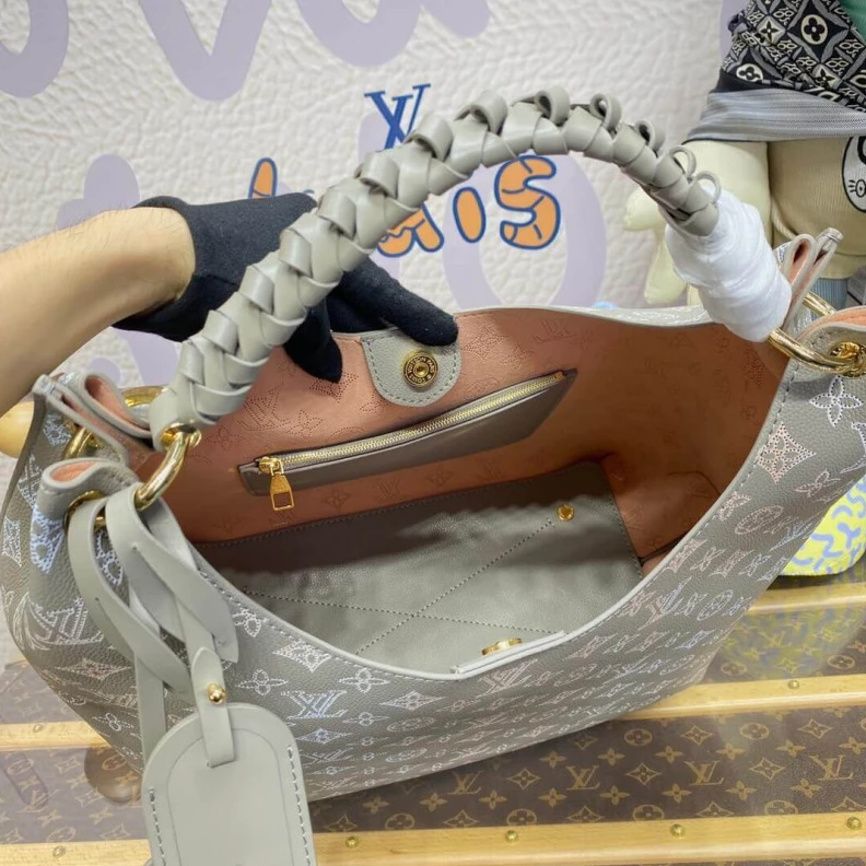 Replica bag Handle:Si Louis Vuitton Mahina Leather Carmel Bag Grey