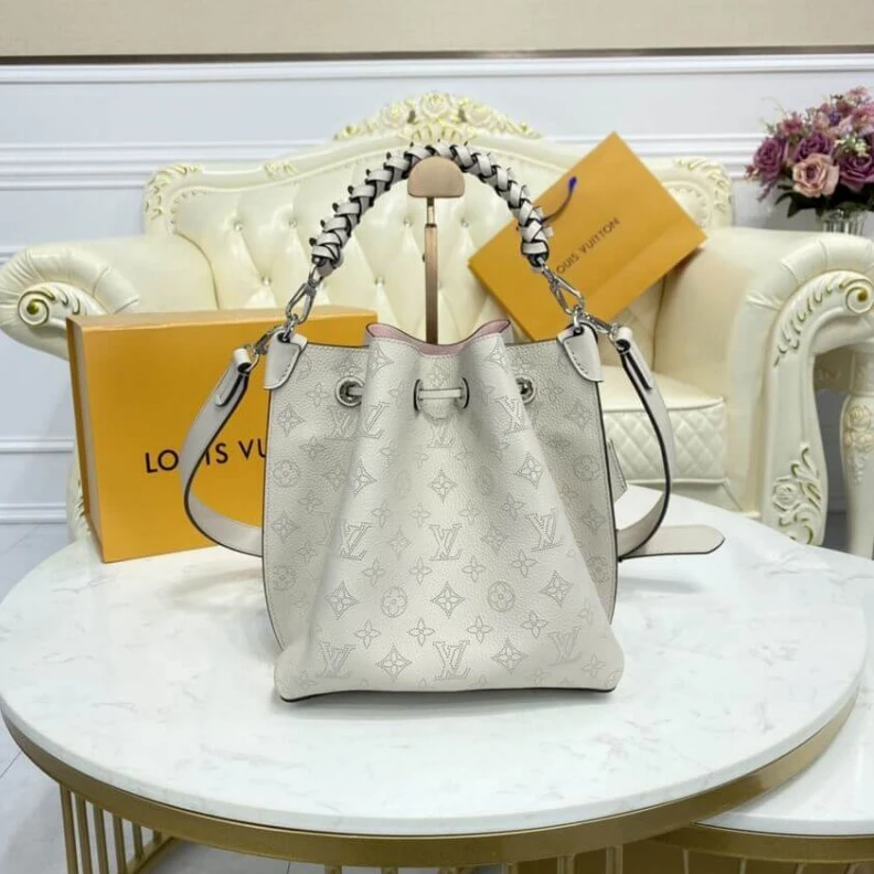 Top lv Brume Gra Louis Vuitton Mahina Leather Muria