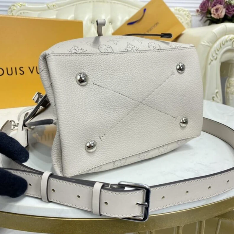 Top lv Brume Gra Louis Vuitton Mahina Leather Muria