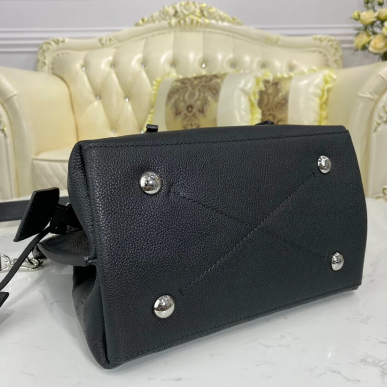 Mythick Microfibe Louis Vuitton Mahina Perforated Calf Leather Muria Black