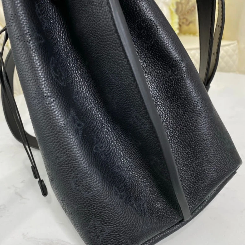 Mythick Microfibe Louis Vuitton Mahina Perforated Calf Leather Muria Black
