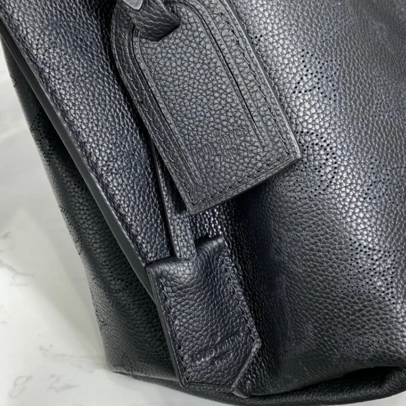 Mythick Microfibe Louis Vuitton Mahina Perforated Calf Leather Muria Black