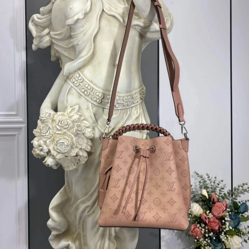 25 x 25 x Louis Vuitton Mahina Perforated Calf Leather Muria Magnolia Pink