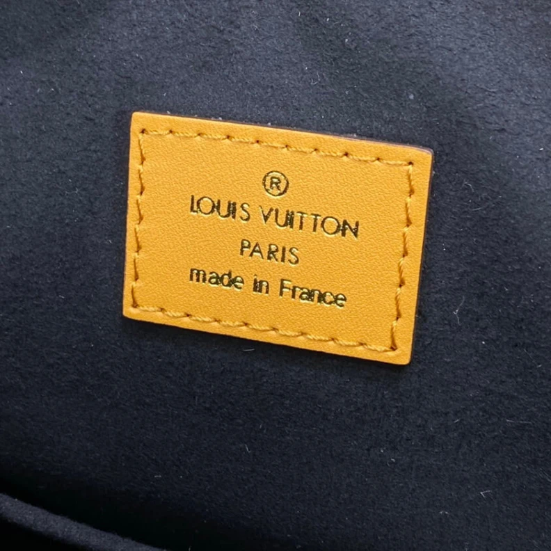Louis vuitton locations Strap Drop Louis Vuitton Maida Hobo Black