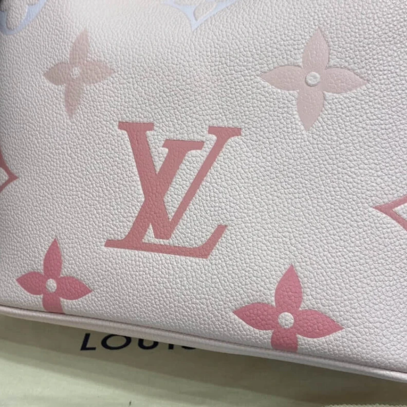 Mythick ru Strap Dro Louis Vuitton Marshmallow Hobo Bag Rosebud