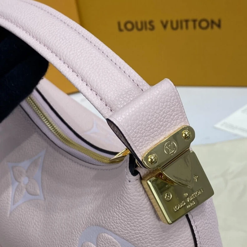 Mythick ru Strap Dro Louis Vuitton Marshmallow Hobo Bag Rosebud