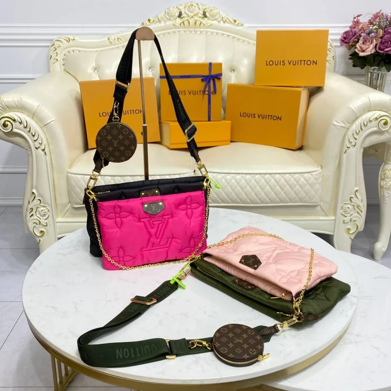 Mythick Dring on Louis Vuitton Maxi Multi Pochette Accessoires Black Fuchsia