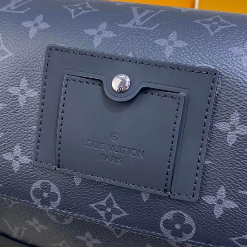 Replica bags lv Buckle fa Louis Vuitton Messenger PM Voyager