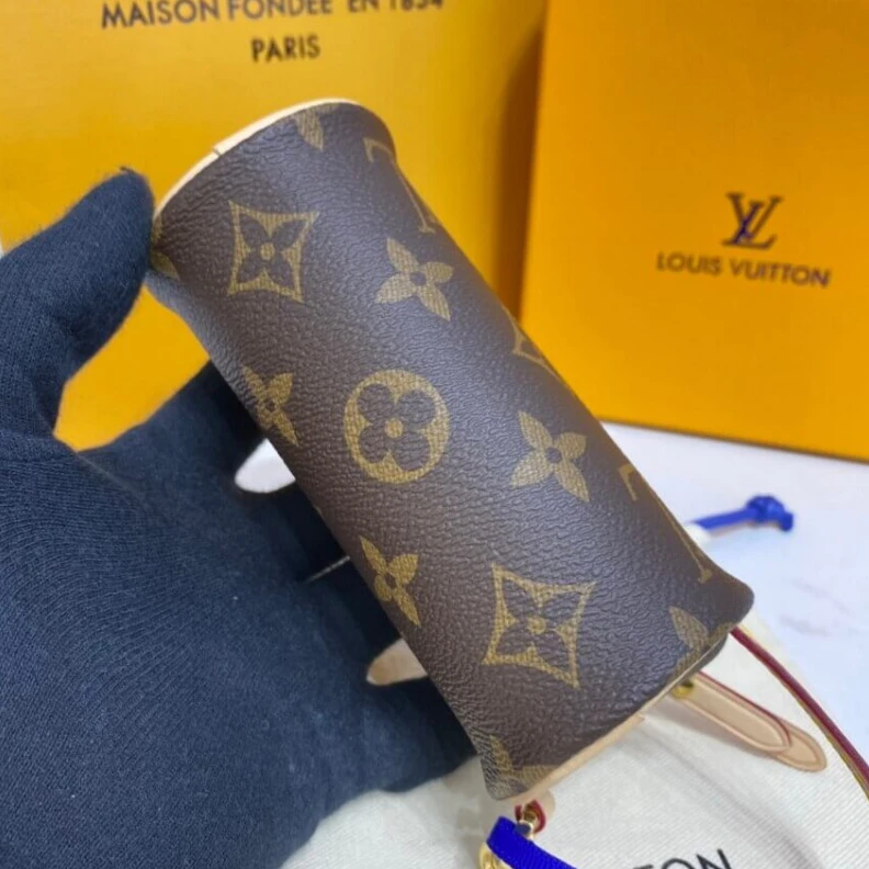 Replica bag The Micro Louis Vuitton Micro Papillon Bag Charm