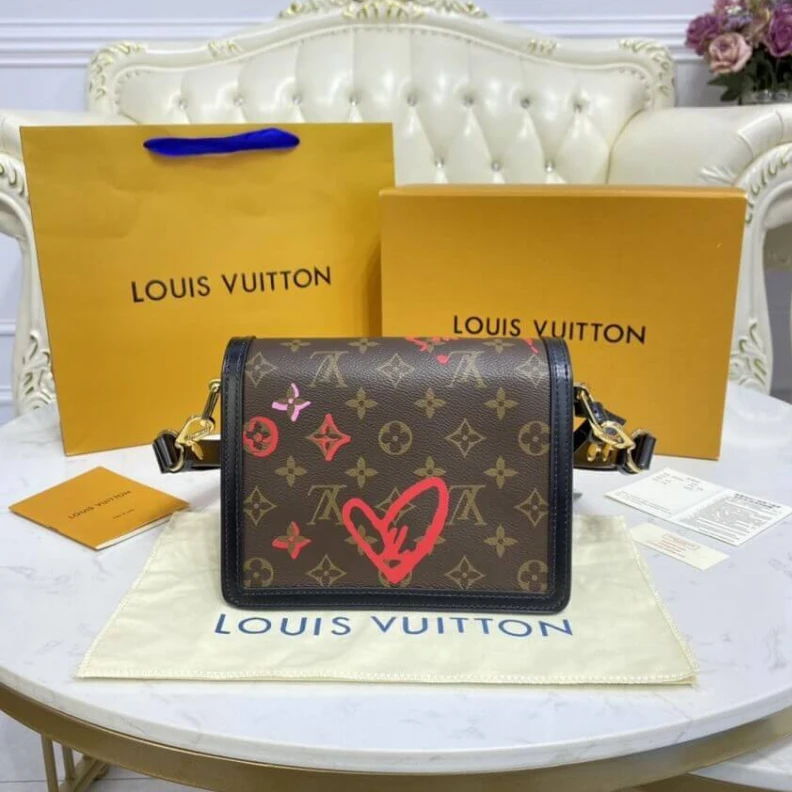 Mythick.ru Monogram Louis Vuitton Mini Dauphine