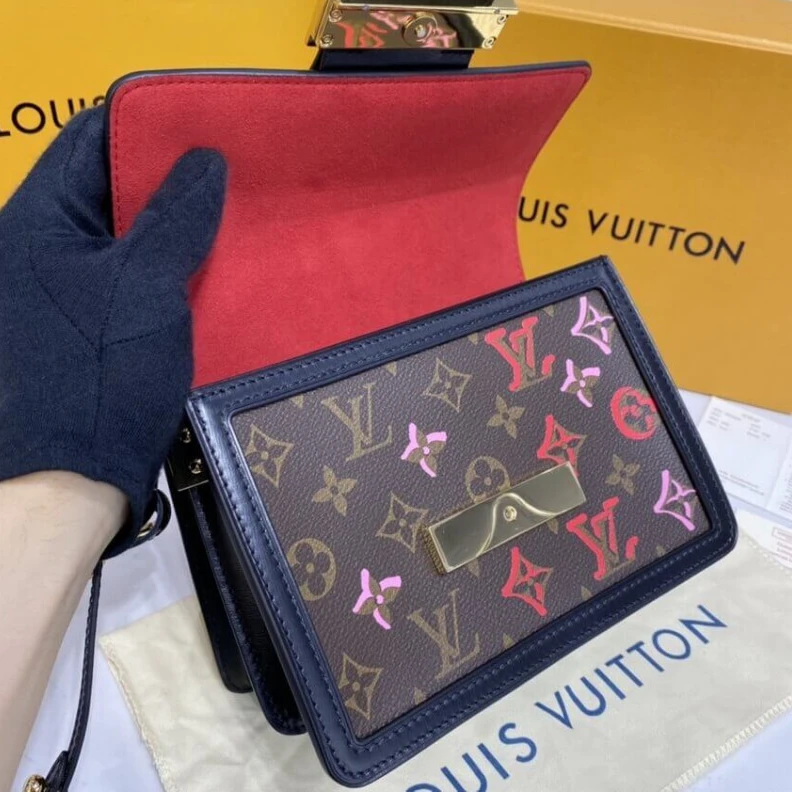 Mythick.ru Monogram Louis Vuitton Mini Dauphine