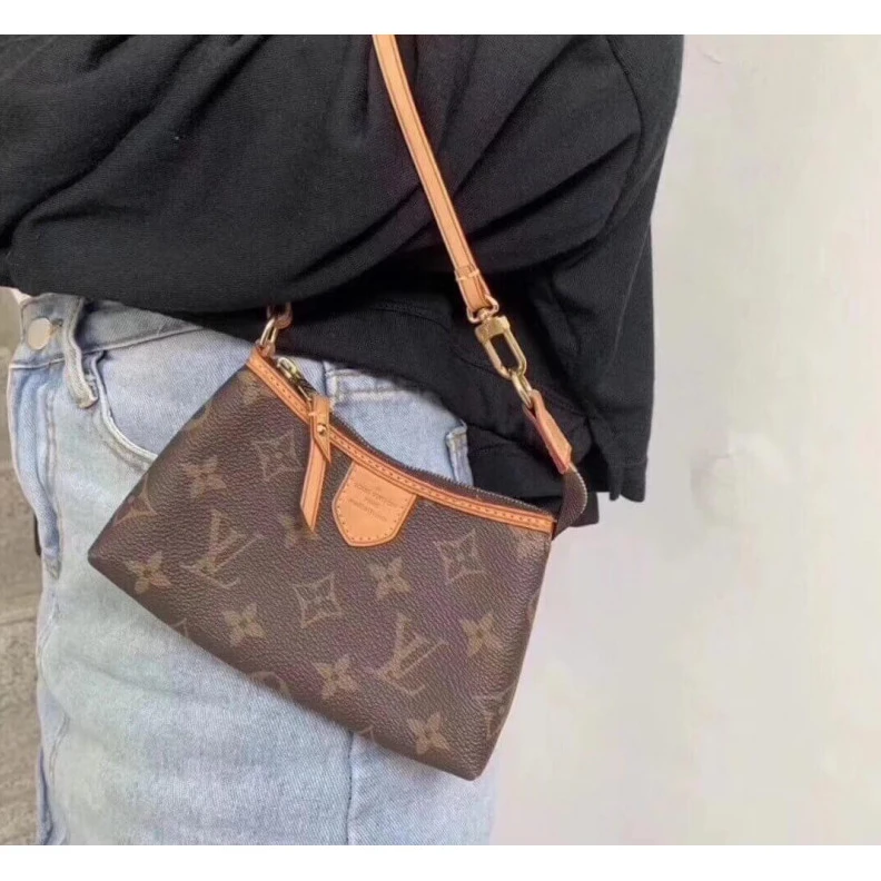 Mythick ru Removable LV Mini Pochette Delightful