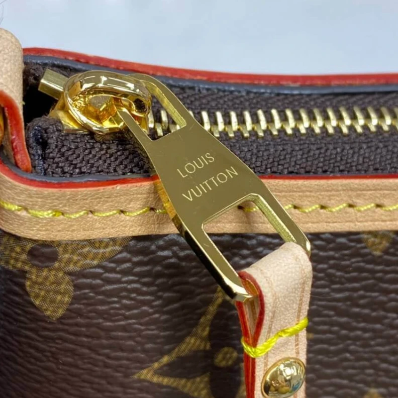 Mythick ru Removable LV Mini Pochette Delightful