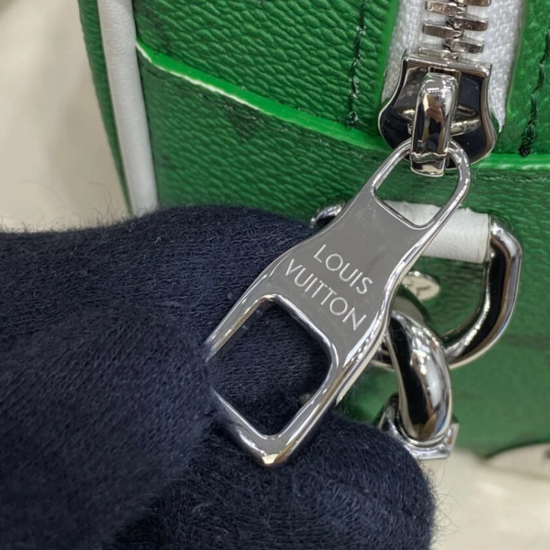 Mythick.ru Outside z Louis Vuitton Mini Soft Trunk Green