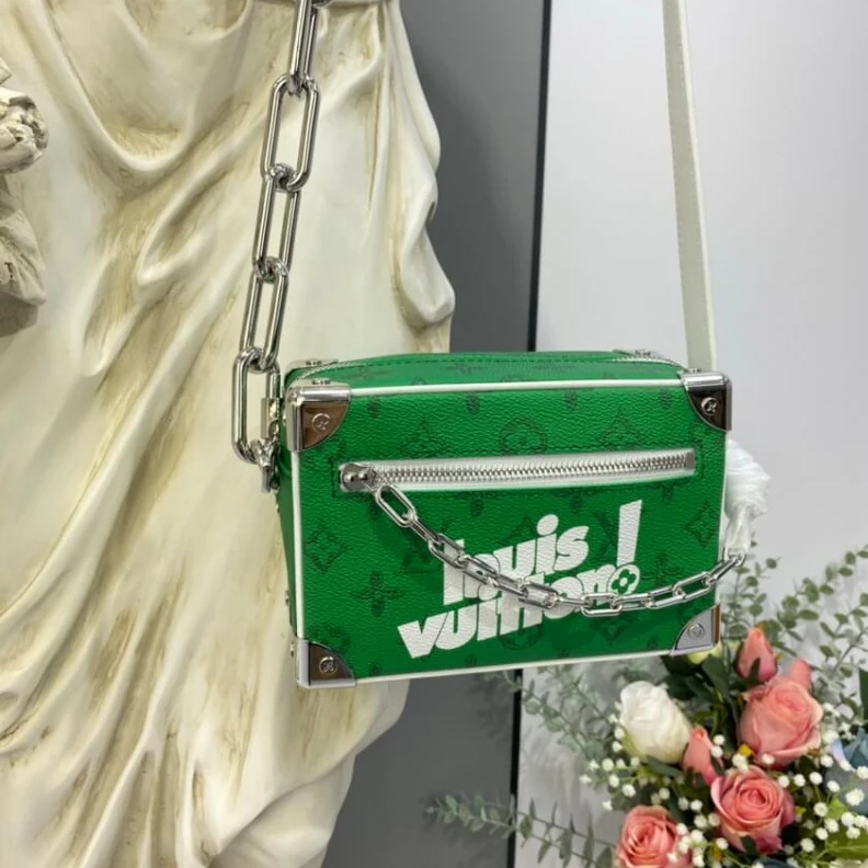 Mythick.ru Outside z Louis Vuitton Mini Soft Trunk Green