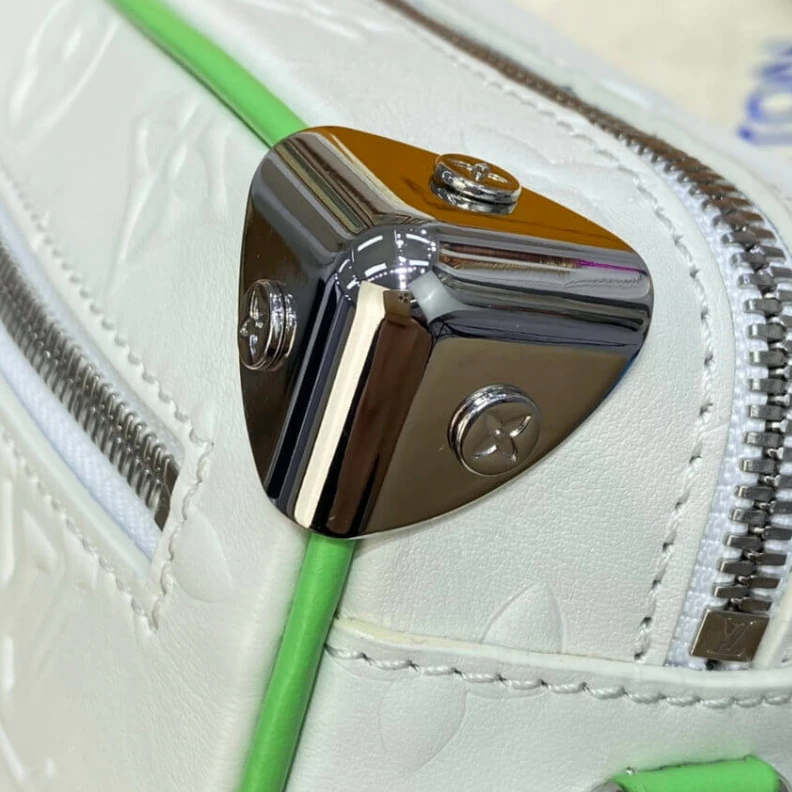 Replica bags Strap Dro Louis Vuitton Mini Soft Trunk White