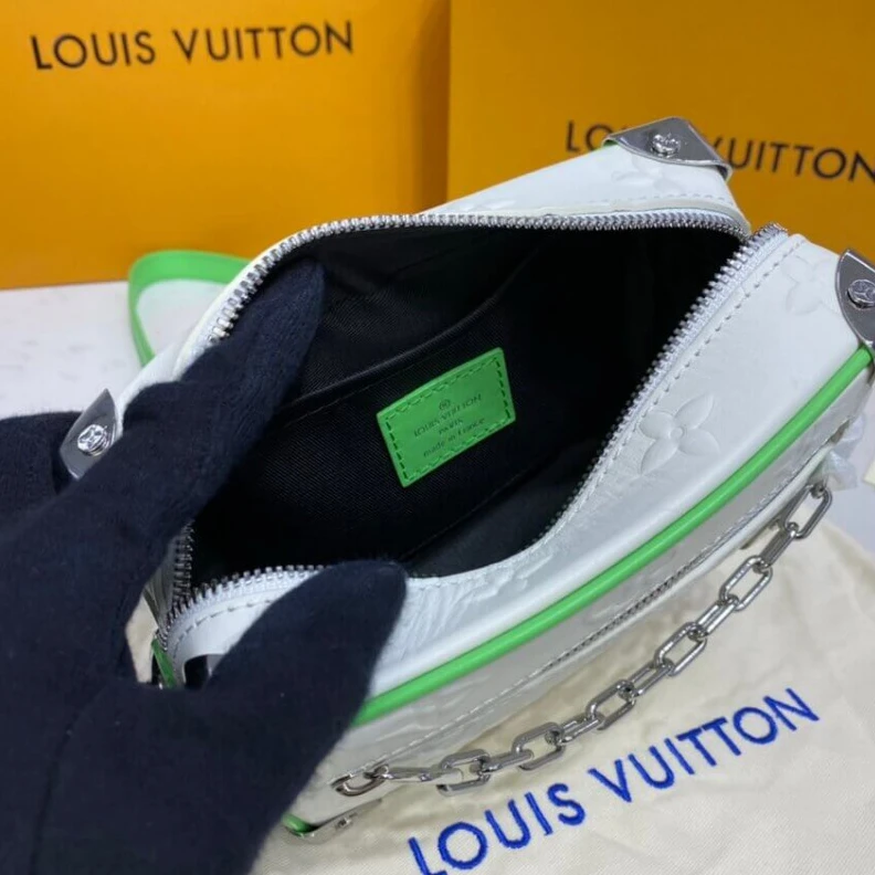 Replica bags Strap Dro Louis Vuitton Mini Soft Trunk White