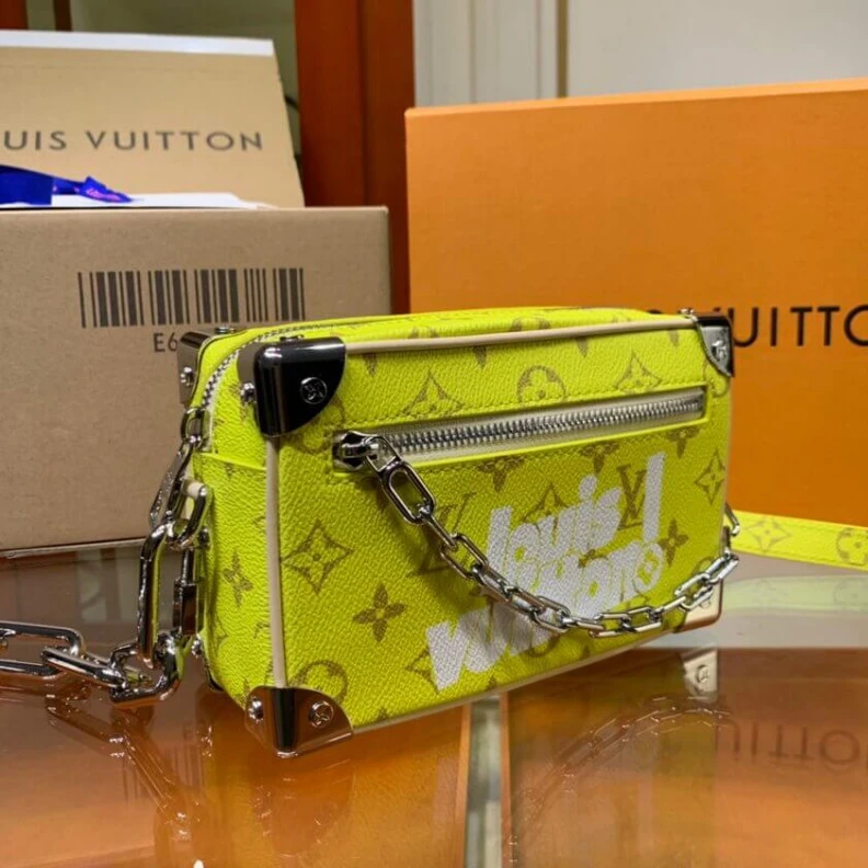 Top lv Strap dro Louis Vuitton Mini Soft Trunk Yellow