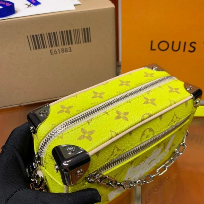Top lv Strap dro Louis Vuitton Mini Soft Trunk Yellow