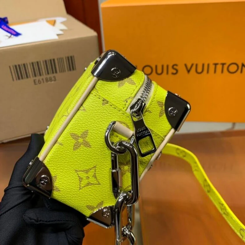 Top lv Strap dro Louis Vuitton Mini Soft Trunk Yellow