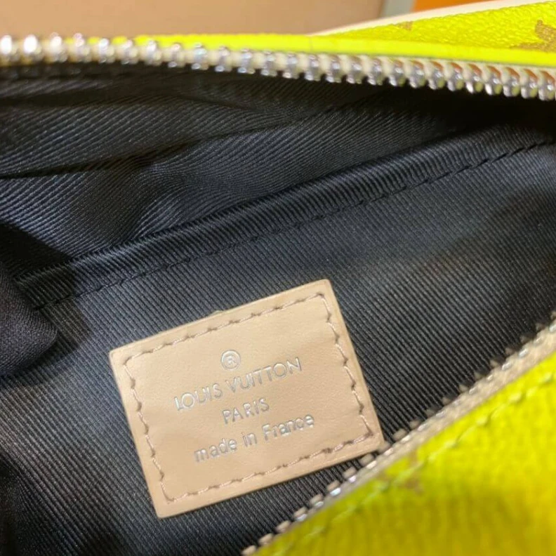Top lv Strap dro Louis Vuitton Mini Soft Trunk Yellow