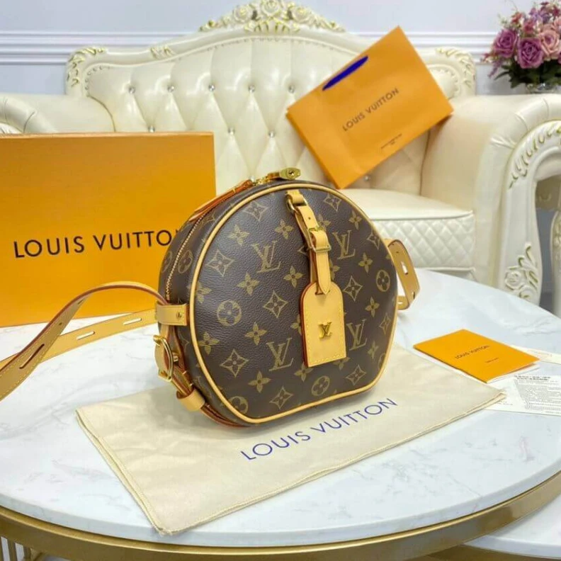 Mythick ru Outside f LV Monogram Boite Chapeau Souple MM