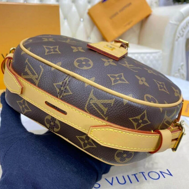 Mythick ru Outside f LV Monogram Boite Chapeau Souple MM