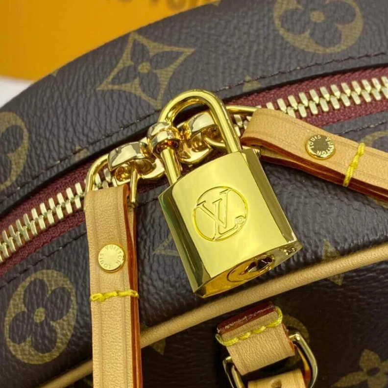 Mythick ru Outside f LV Monogram Boite Chapeau Souple MM