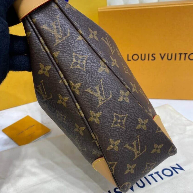Lv belts replica This chic LV Monogram Boulogne 30 Shoulder Bag