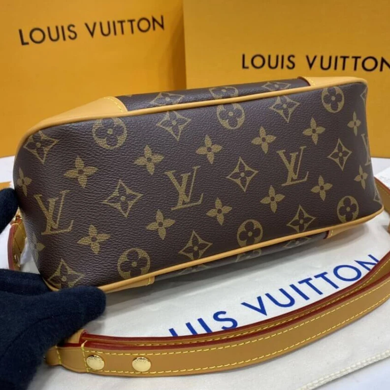 Replica bags 4 leather Louis Vuitton Monogram Boulogne Beige