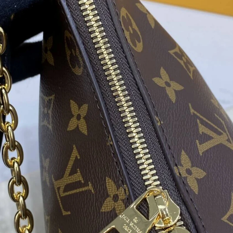 Top lv 4 leather Louis Vuitton Monogram Boulogne Black