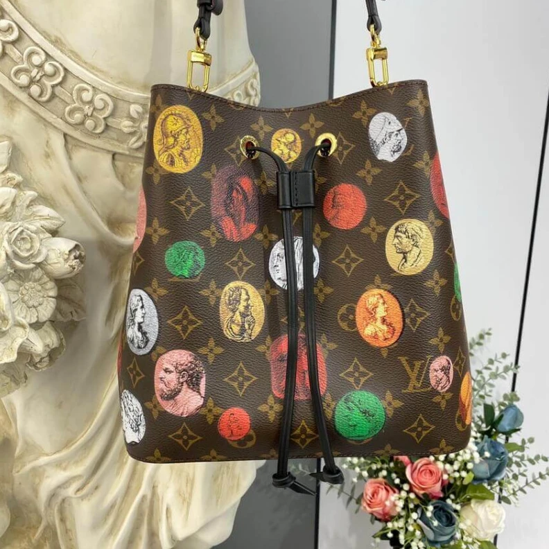 Mythick.ru Goldcolor Louis Vuitton Monogram Cameo Printed Neonoe MM
