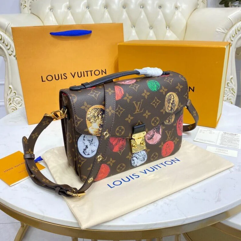 Replica bags Monogram Louis Vuitton Monogram Cameo Printed Pochette Metis M59257