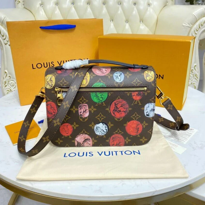 Replica bags Monogram Louis Vuitton Monogram Cameo Printed Pochette Metis M59257