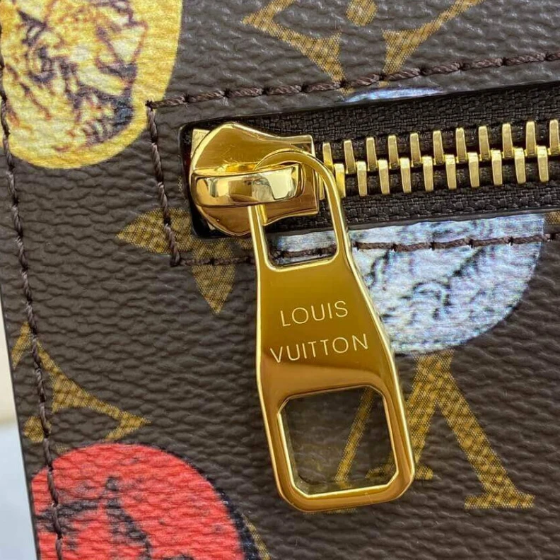 Replica bags Monogram Louis Vuitton Monogram Cameo Printed Pochette Metis M59257