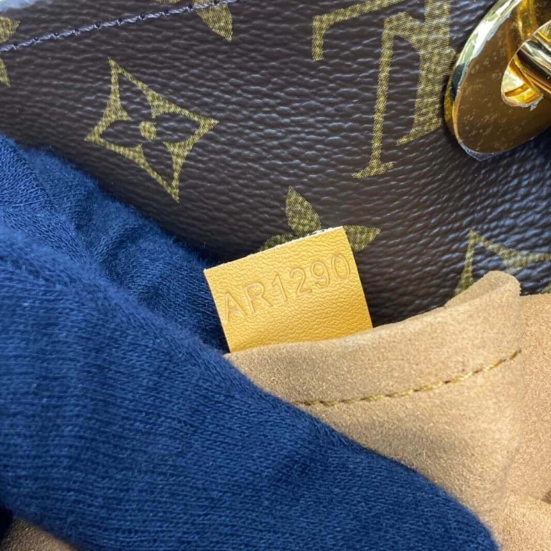 Replica bags lv DRing LV Monogram Canvas Artsy MM