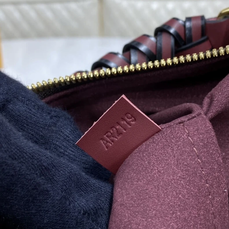 Mythick.ru Oversized LV Monogram Canvas Beaubourg Hobo Mini