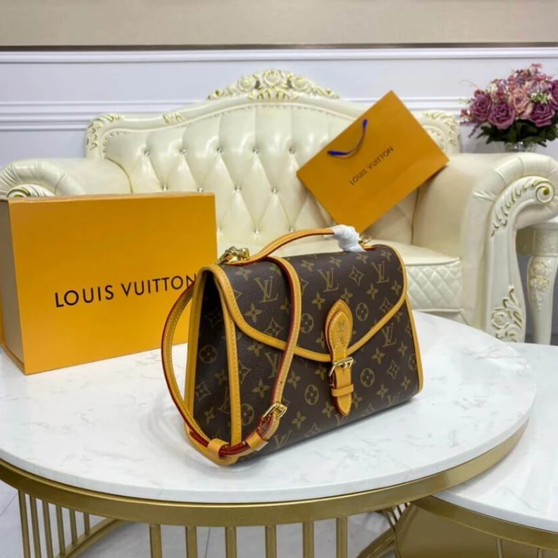 Mythick.ru Monogram LV Monogram Canvas Bel Air 2way Bag