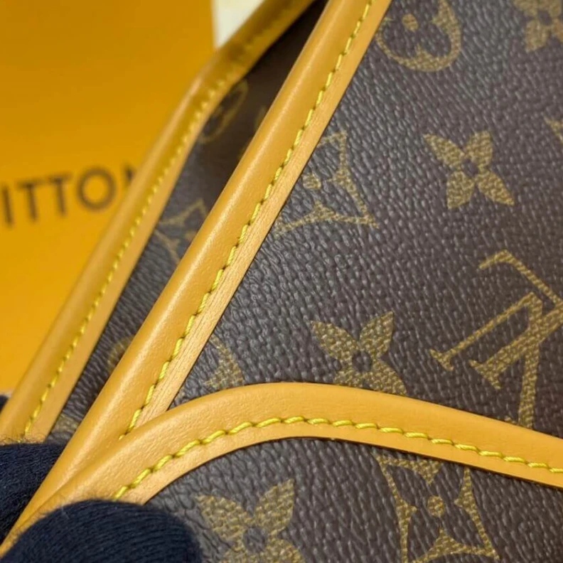 Mythick.ru Monogram LV Monogram Canvas Bel Air 2way Bag