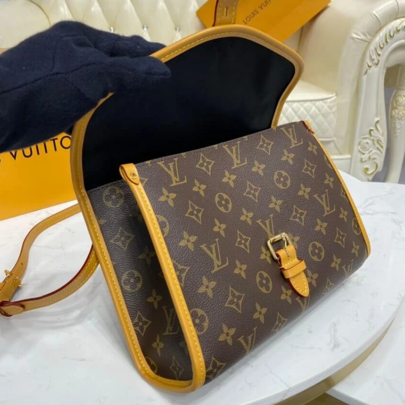 Mythick.ru Monogram LV Monogram Canvas Bel Air 2way Bag