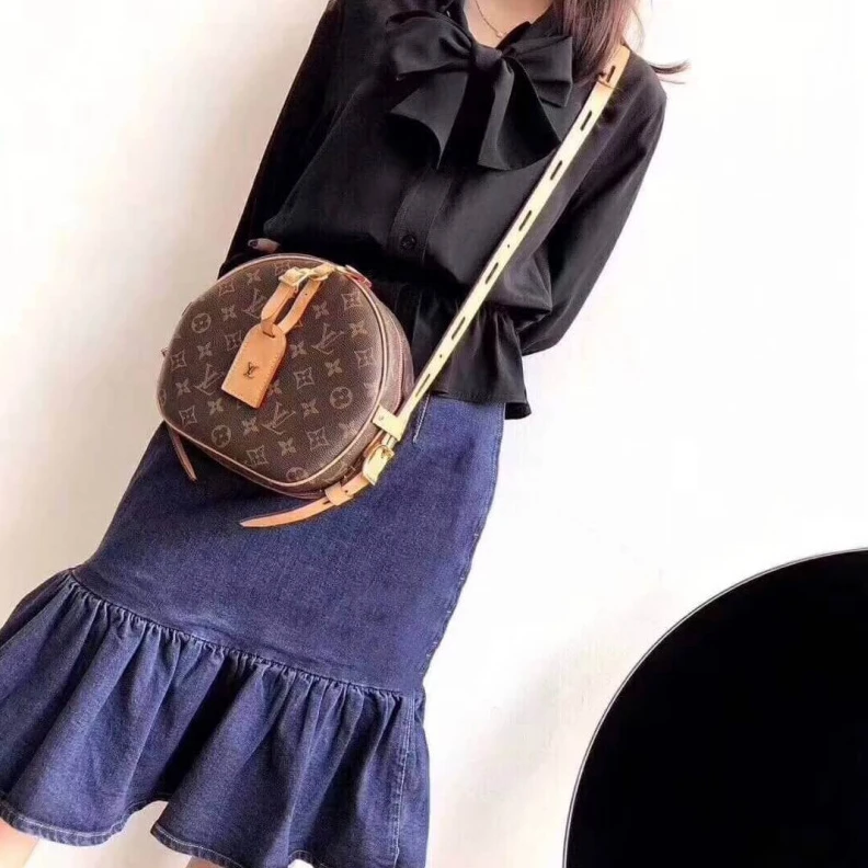 Replica bags 20.0 x 22 LV Monogram Canvas Boite Chapeau Souple MM