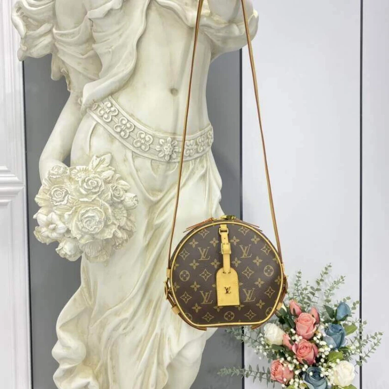 Replica bags 20.0 x 22 LV Monogram Canvas Boite Chapeau Souple MM