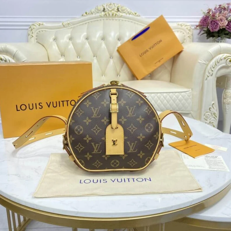 Replica bags 20.0 x 22 LV Monogram Canvas Boite Chapeau Souple MM