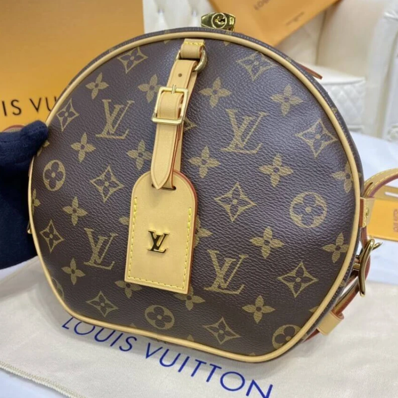 Replica bags 20.0 x 22 LV Monogram Canvas Boite Chapeau Souple MM