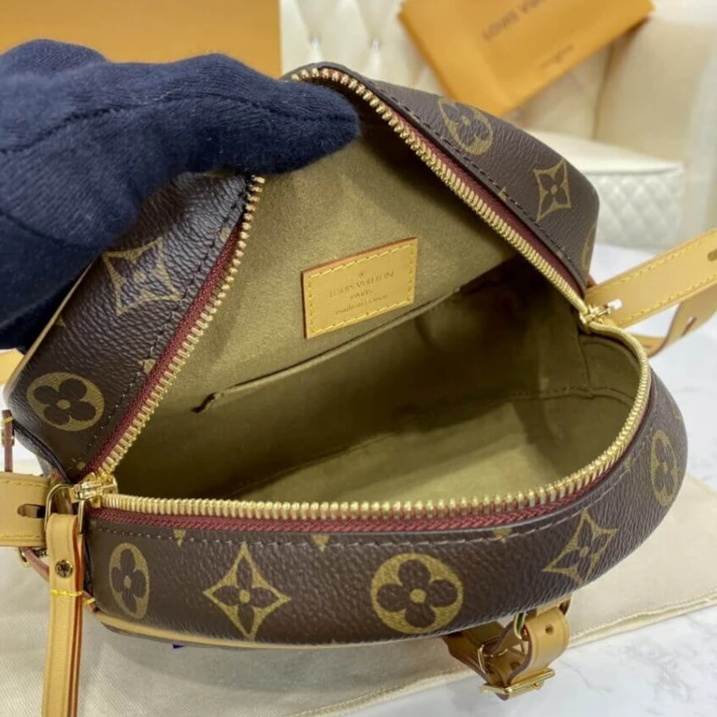 Replica bags 20.0 x 22 LV Monogram Canvas Boite Chapeau Souple MM