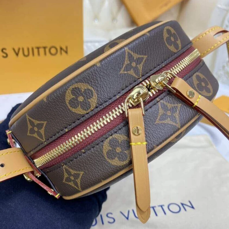 Mythick ru Strap dro LV Monogram Canvas Boite Chapeau Souple PM