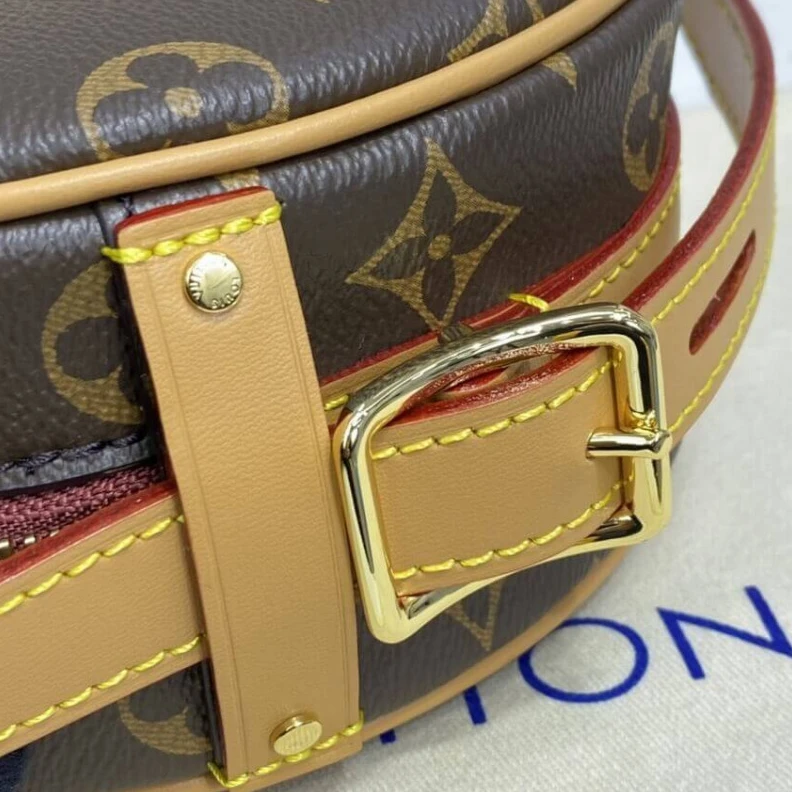 Mythick ru Strap dro LV Monogram Canvas Boite Chapeau Souple PM