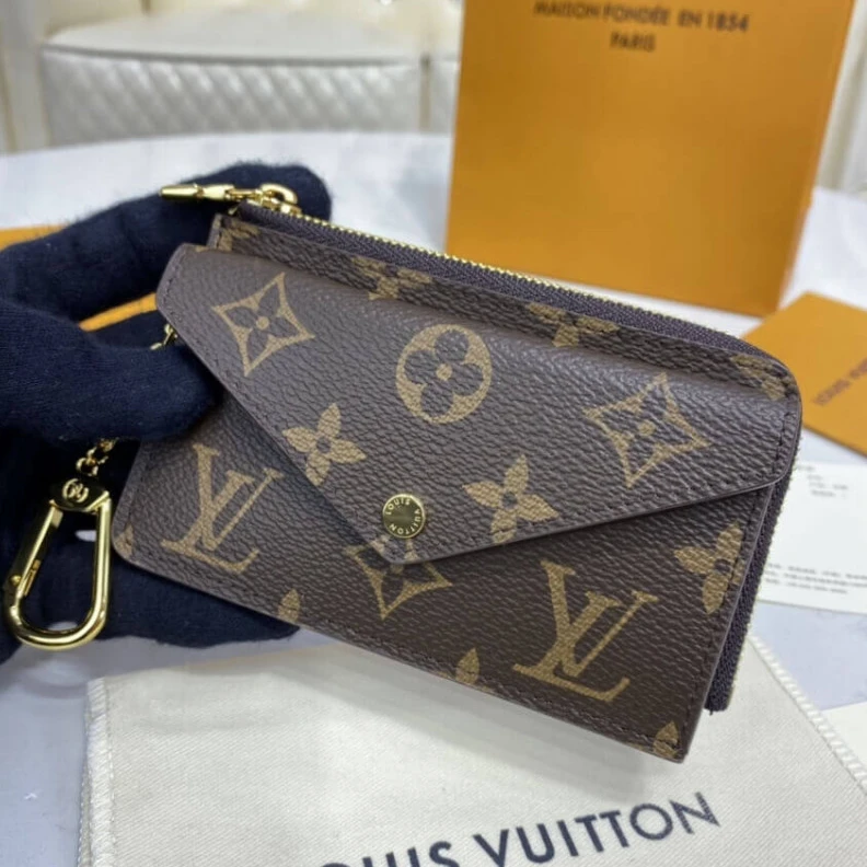 Lv belts replica Lzip clos Louis Vuitton Monogram Canvas Card Holder Recto Verso