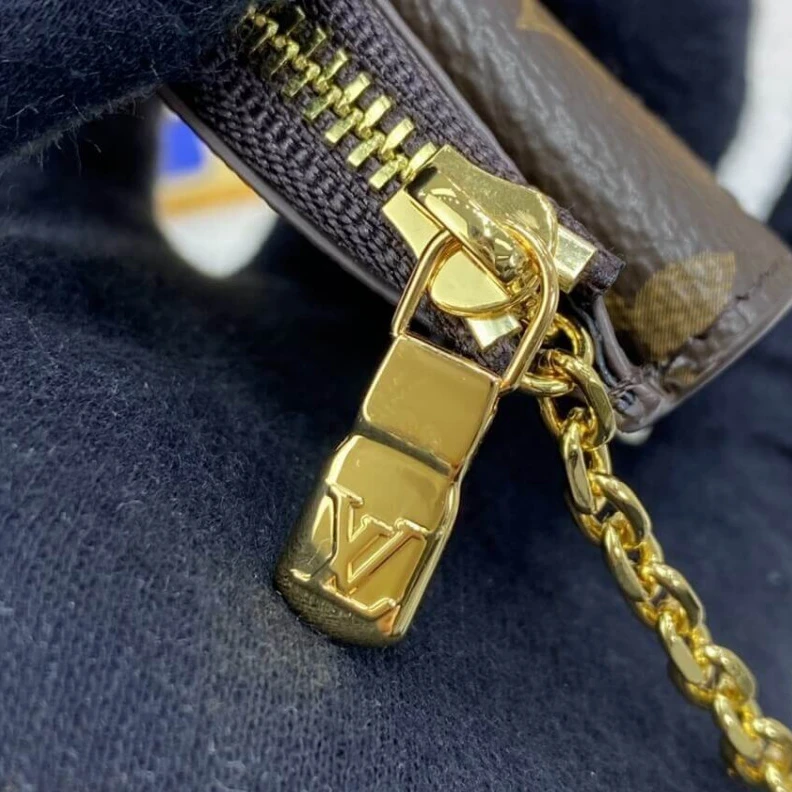 Lv belts replica Lzip clos Louis Vuitton Monogram Canvas Card Holder Recto Verso
