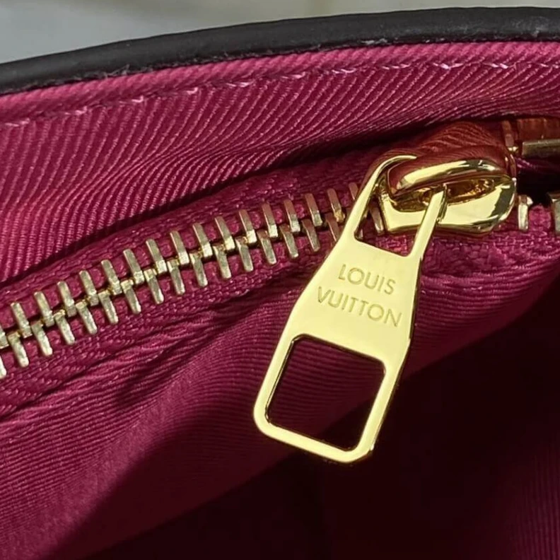 Replica bags lv Handle: S LV Monogram Canvas Cluny BB